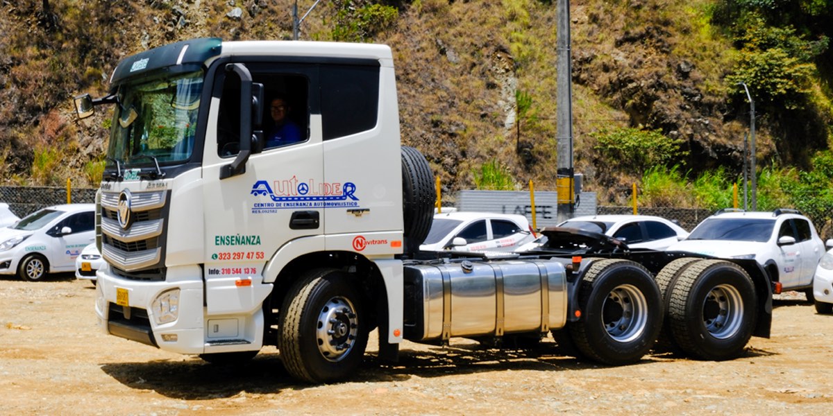 Tractocamión de enseñanza de Autolider